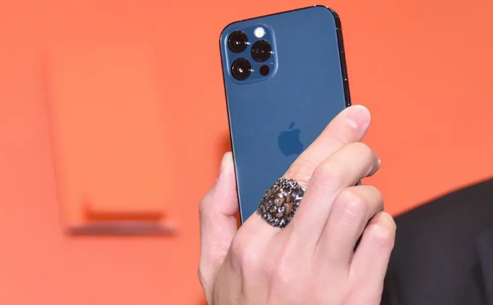 康乐苹果手机维修分享iPhone12系列重启方法教程 